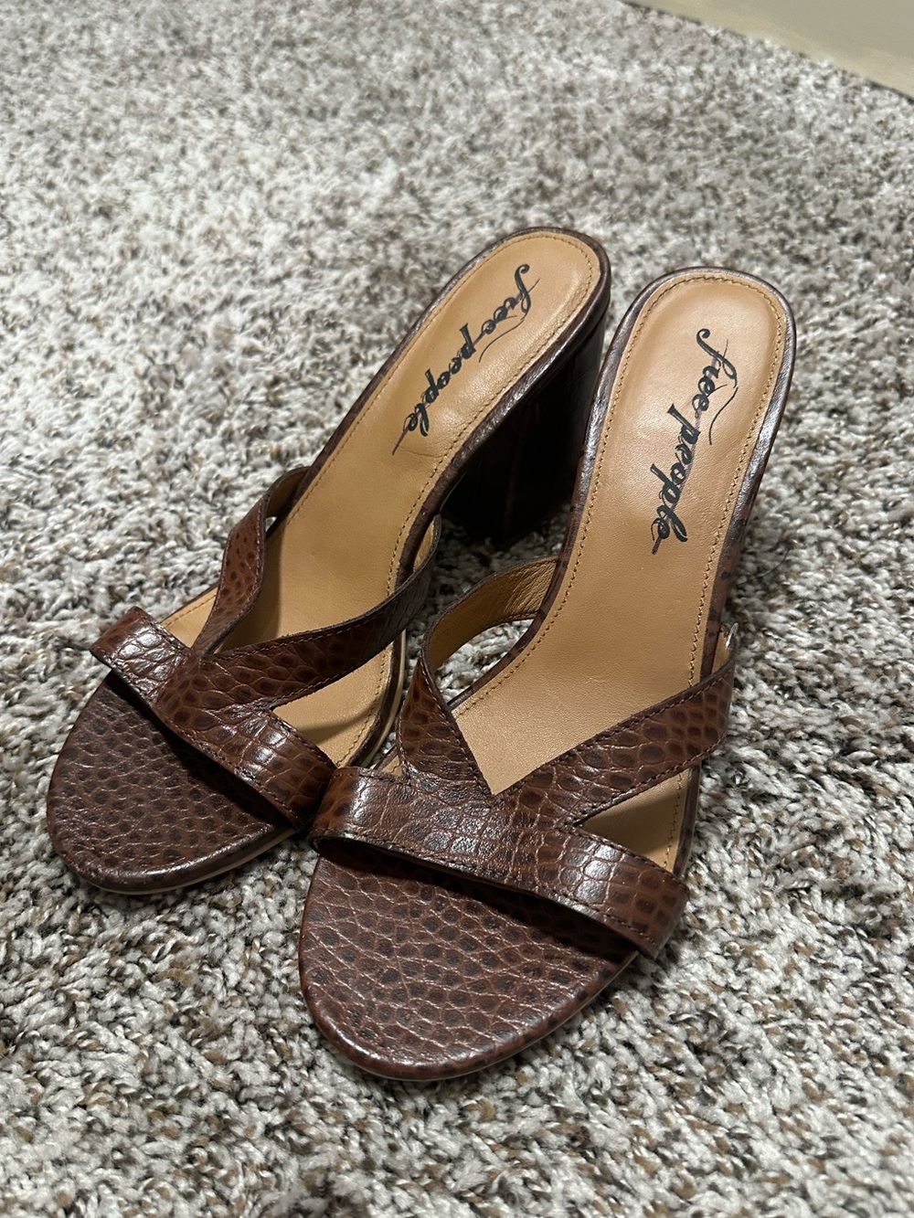 Free People Brown Croc-Embossed Slide Heels Charlie V sandals